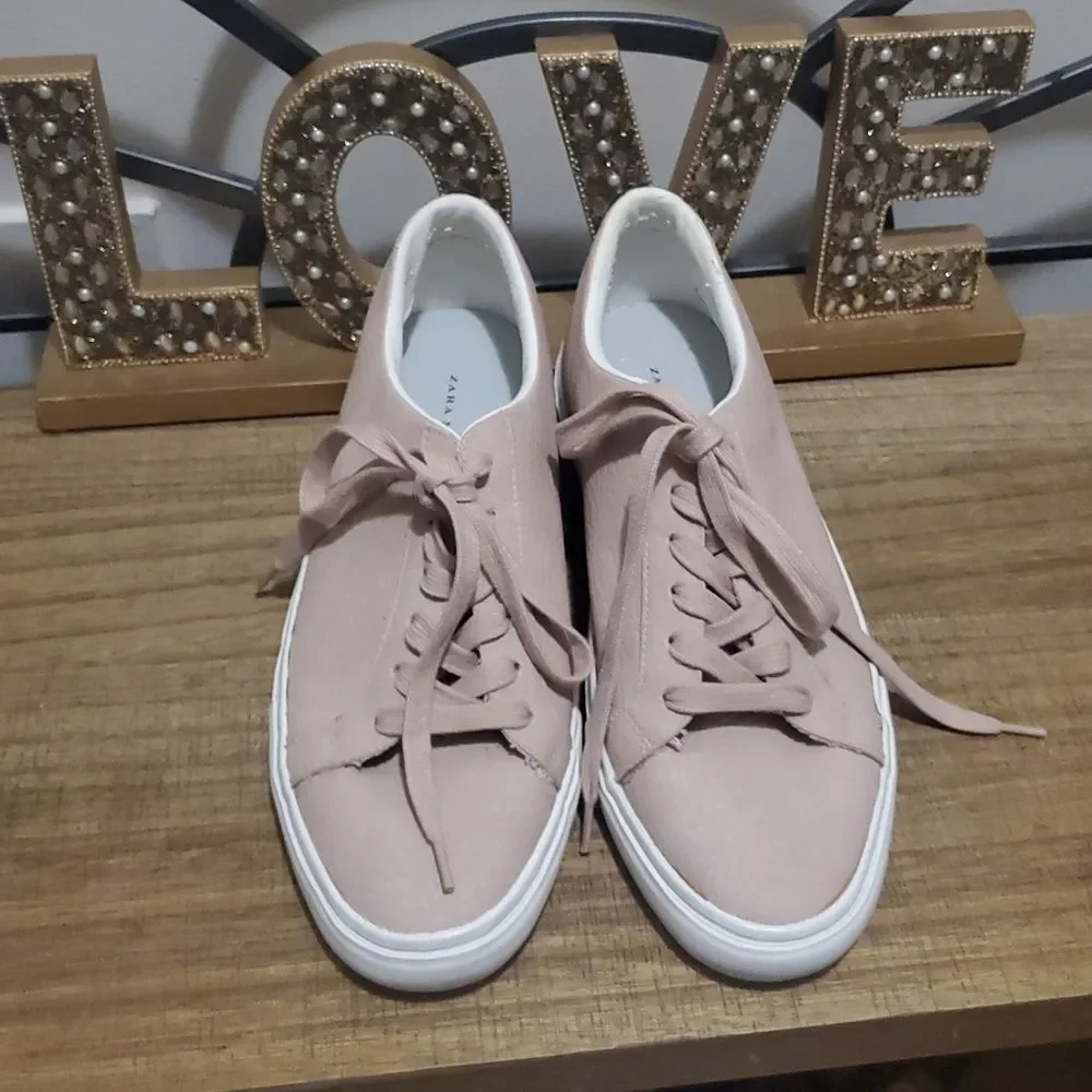 Zara Man Low Top Sneakers Mens 9 Blush Pink Textured Faux Leather Lace Up Shoes